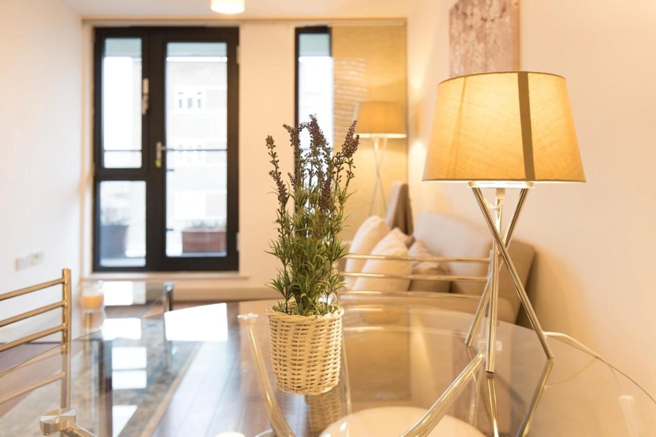 Beautiful 2 Bedroom Property In Borough London Exterior foto