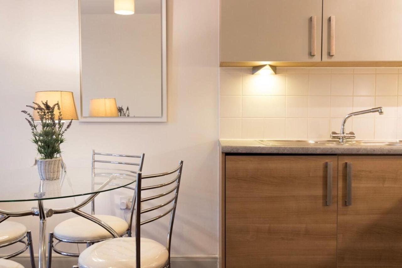 Beautiful 2 Bedroom Property In Borough London Exterior foto